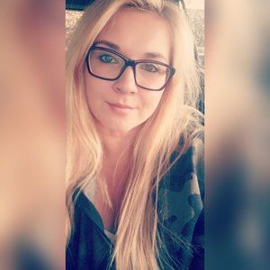 Meet your Posher, Katina